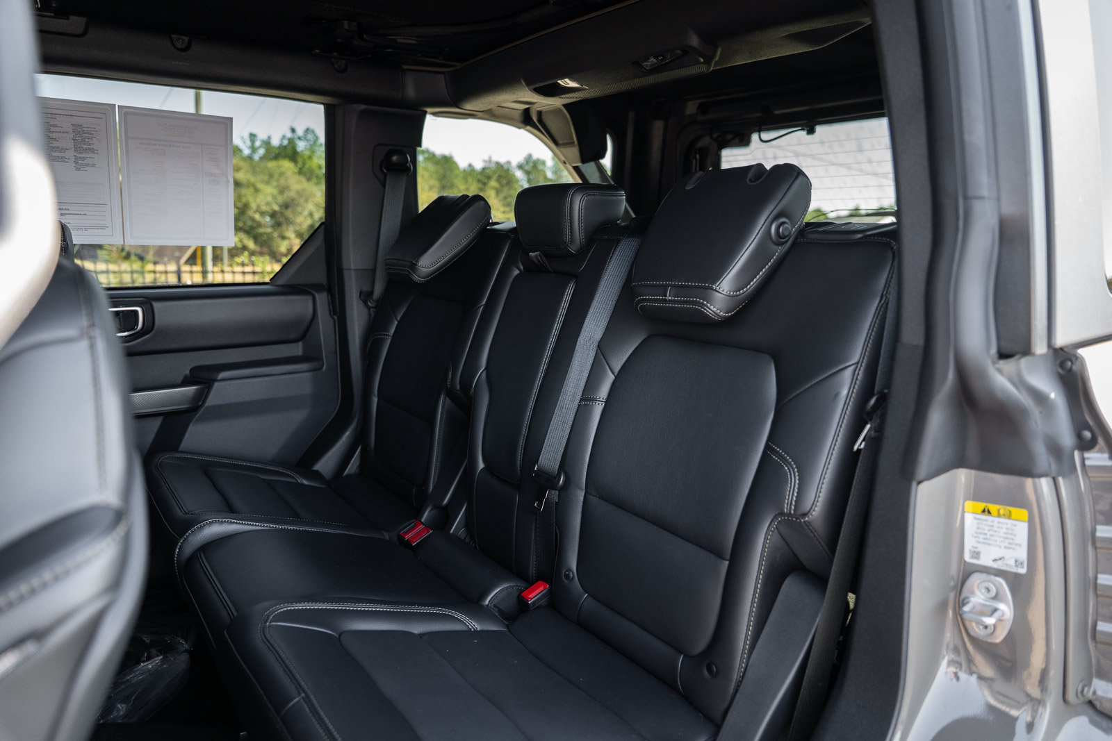 Certified 2025 Ford Bronco Badlands AWD/4WD image 18