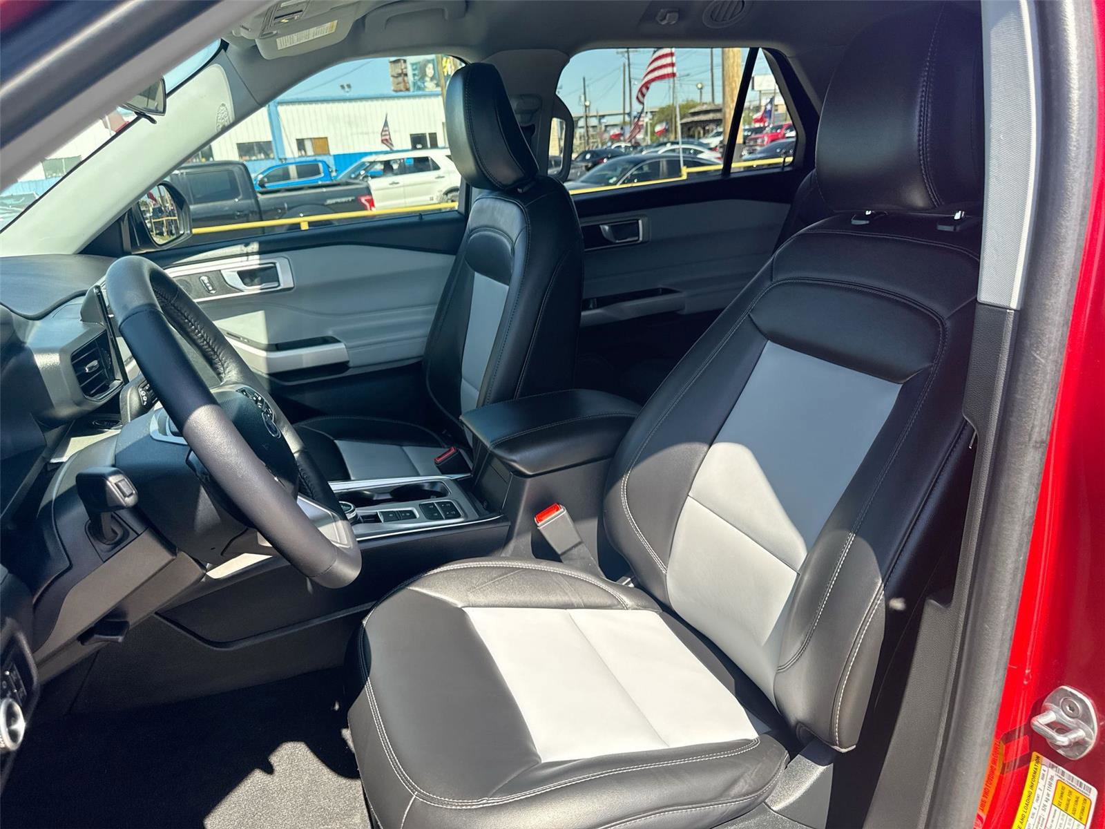 Certified 2024 Ford Explorer XLT w/ Equipment Group 202A image 14