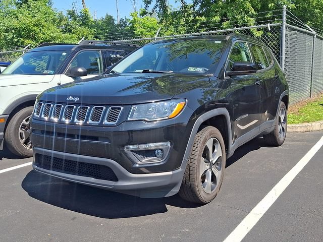 Used 2019 Jeep Compass Latitude w/ Popular Equipment Group AWD/4WD image 2