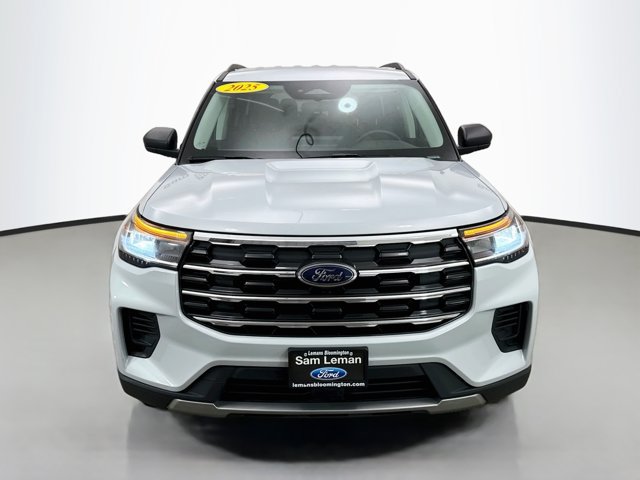 Certified 2025 Ford Explorer Active AWD/4WD image 2