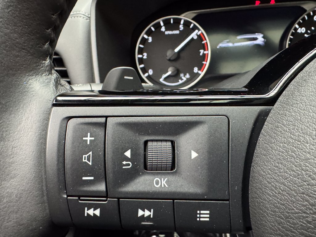 Used 2023 Nissan Rogue SV w/ SV Premium B Package AWD/4WD image 17