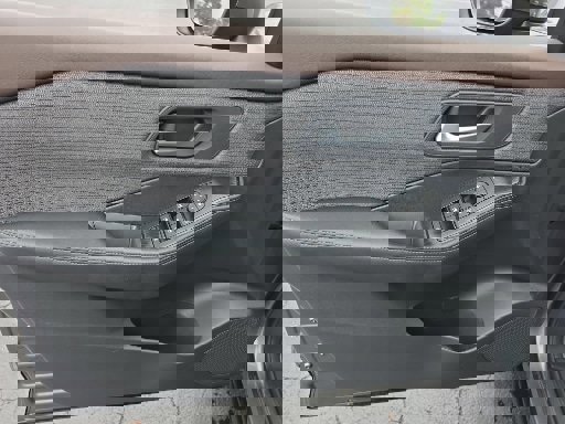 Used 2023 Nissan Rogue SV image 15