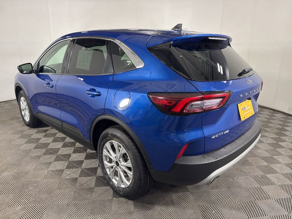 Certified 2023 Ford Escape Active image 3