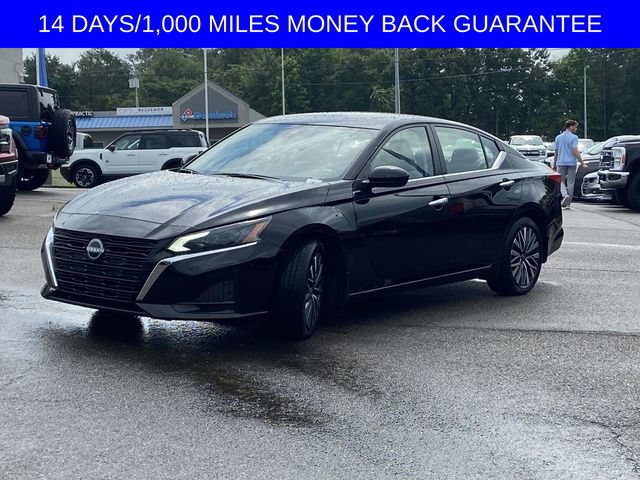 Used 2024 Nissan Altima 2.5 SV w/ SV Premium Package FWD image 5