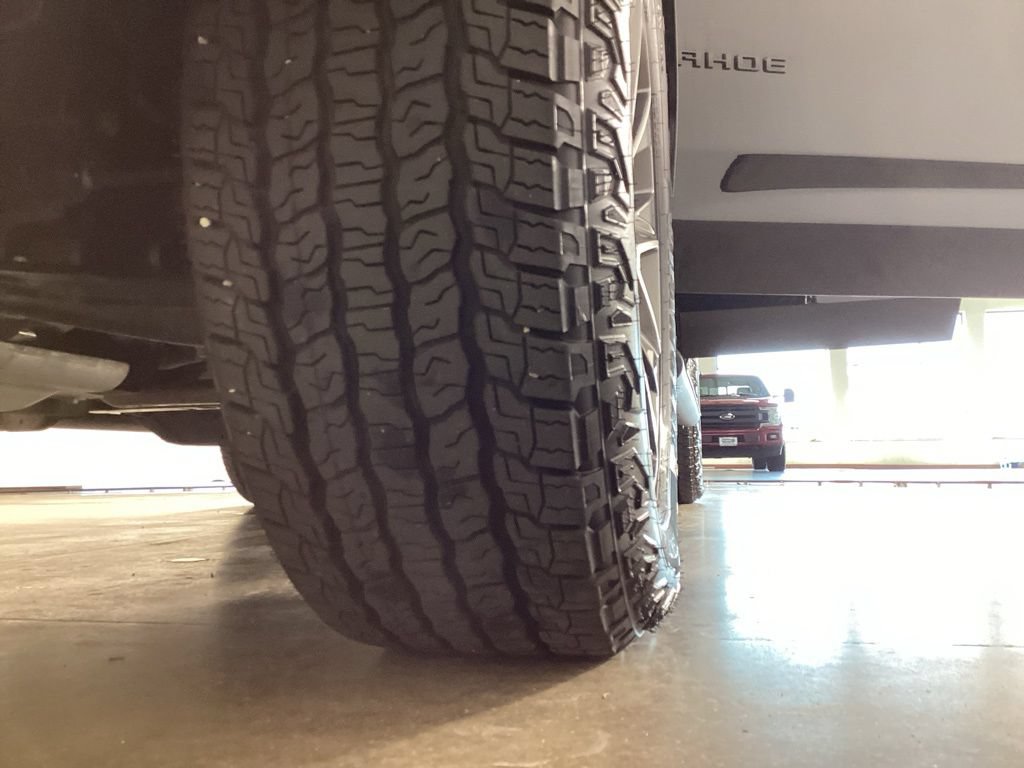 Used 2024 Chevrolet Tahoe Z71 AWD/4WD image 37