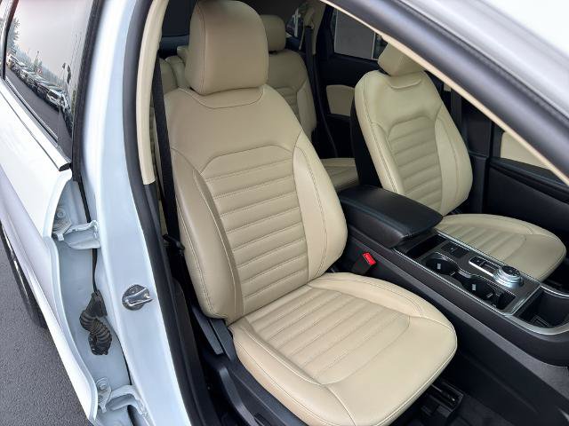 Certified 2024 Ford Edge SEL w/ Convenience Package AWD/4WD image 8