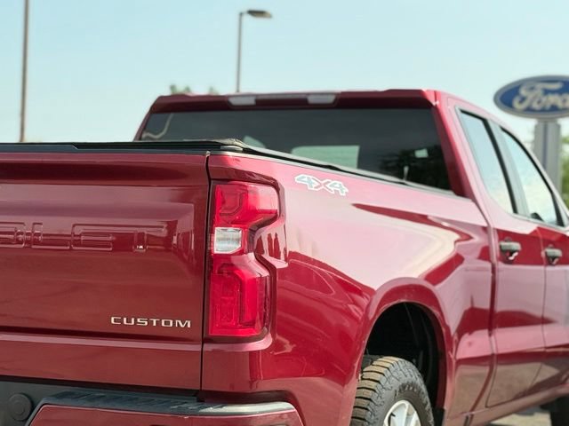 Used 2020 Chevrolet Silverado 1500 Custom w/ Custom Value Package AWD/4WD image 29