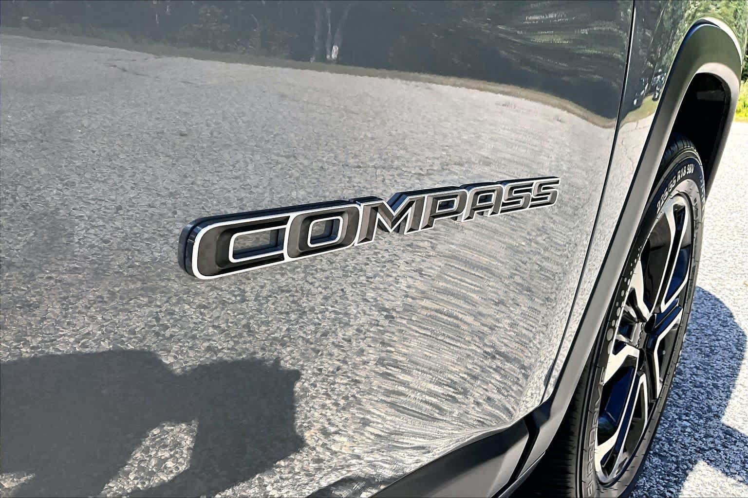 Used 2024 Jeep Compass Limited AWD/4WD image 10