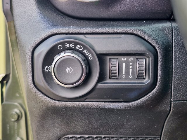 Used 2021 Jeep Wrangler Unlimited Sport AWD/4WD image 22