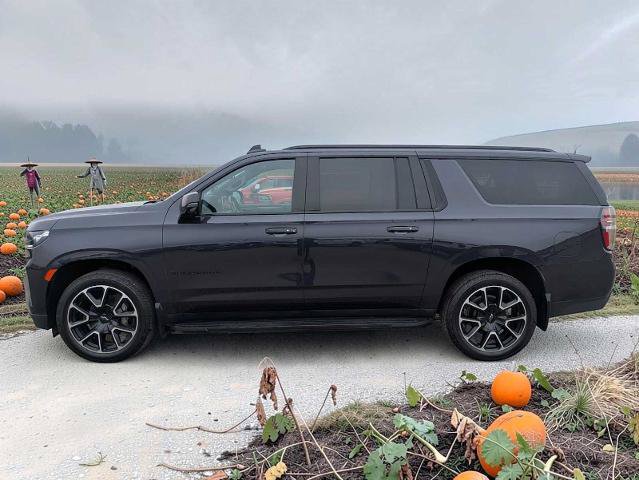 Used 2024 Chevrolet Suburban RST w/ Luxury Package AWD/4WD image 3