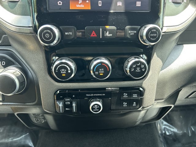 Used 2025 RAM 1500 Tradesman w/ Night Edition RWD image 32