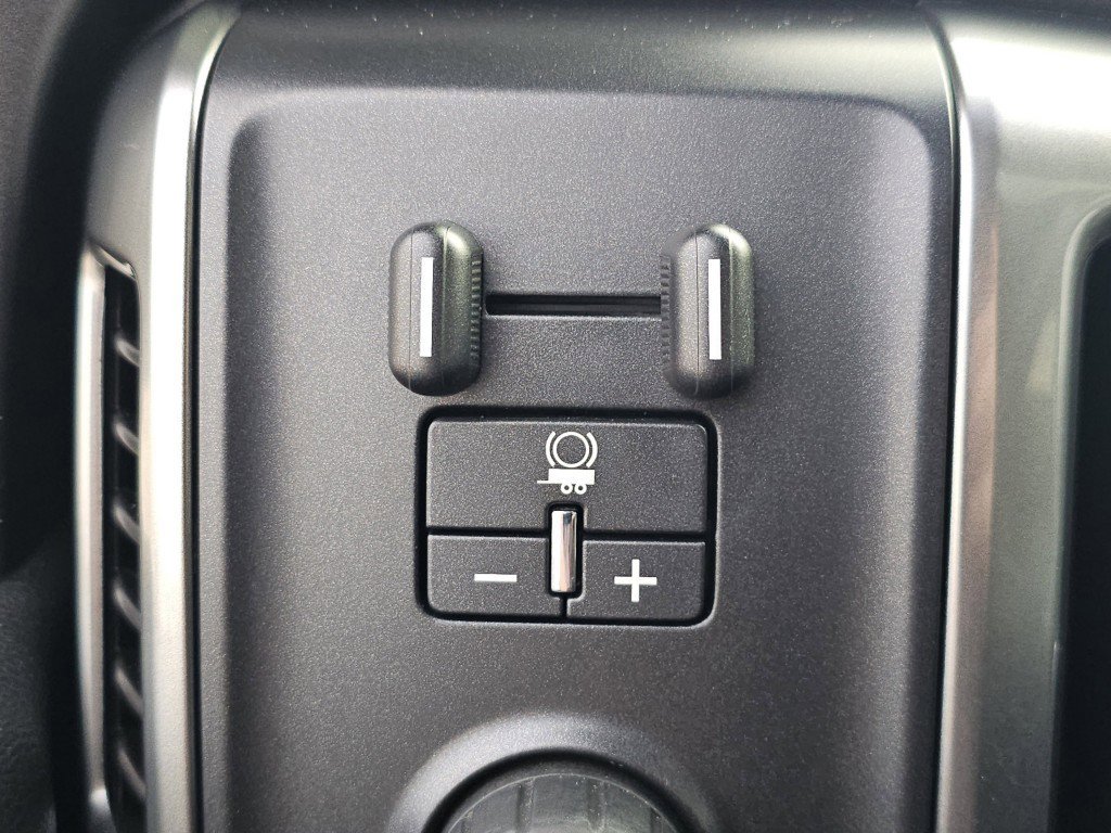 Used 2017 Chevrolet Silverado 1500 LTZ Z71 w/ LTZ Plus Package image 10