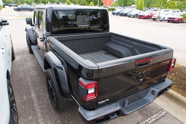 Used 2021 Jeep Gladiator Overland AWD/4WD image 4