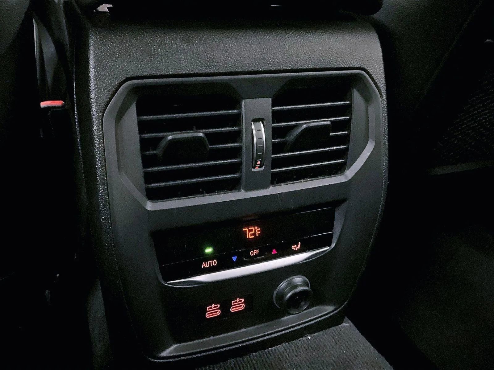 Used 2019 BMW 330i xDrive Sedan w/ Driving Assistance Package image 32