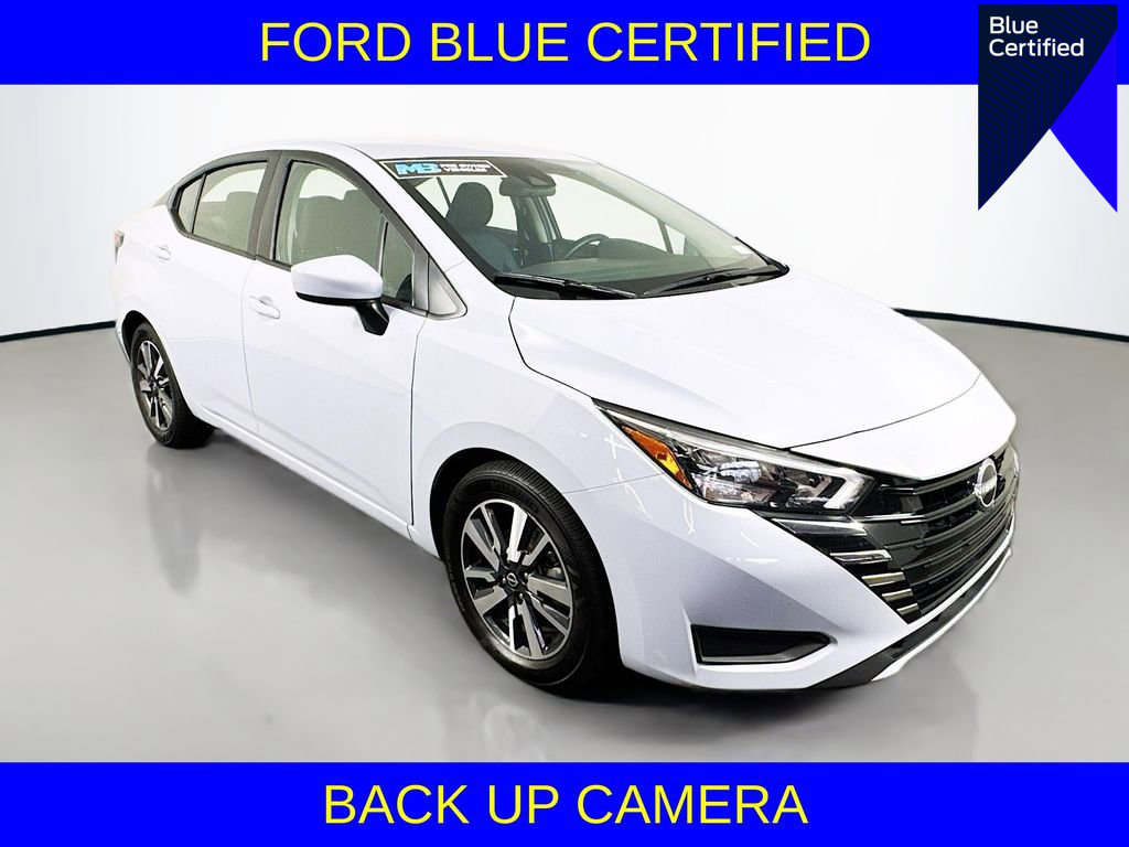 Used 2025 Nissan Versa SV image 1