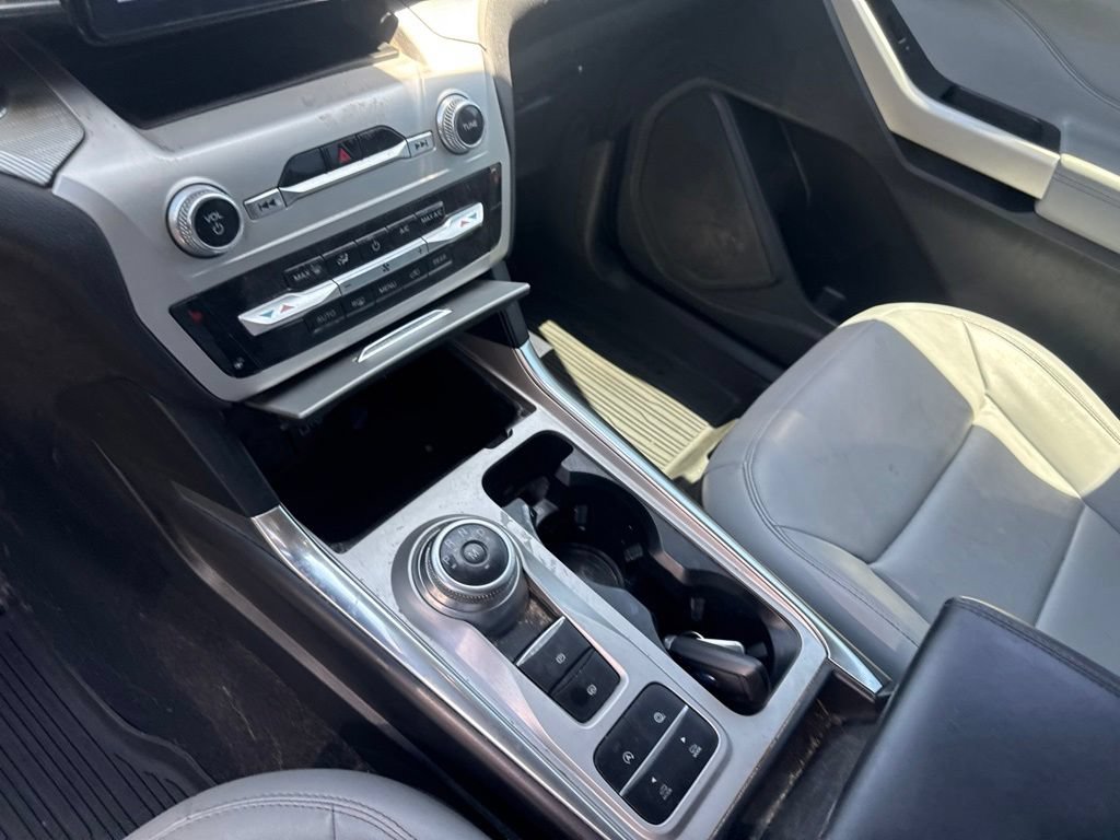 Certified 2021 Ford Explorer XLT w/ Equipment Group 202A RWD image 10