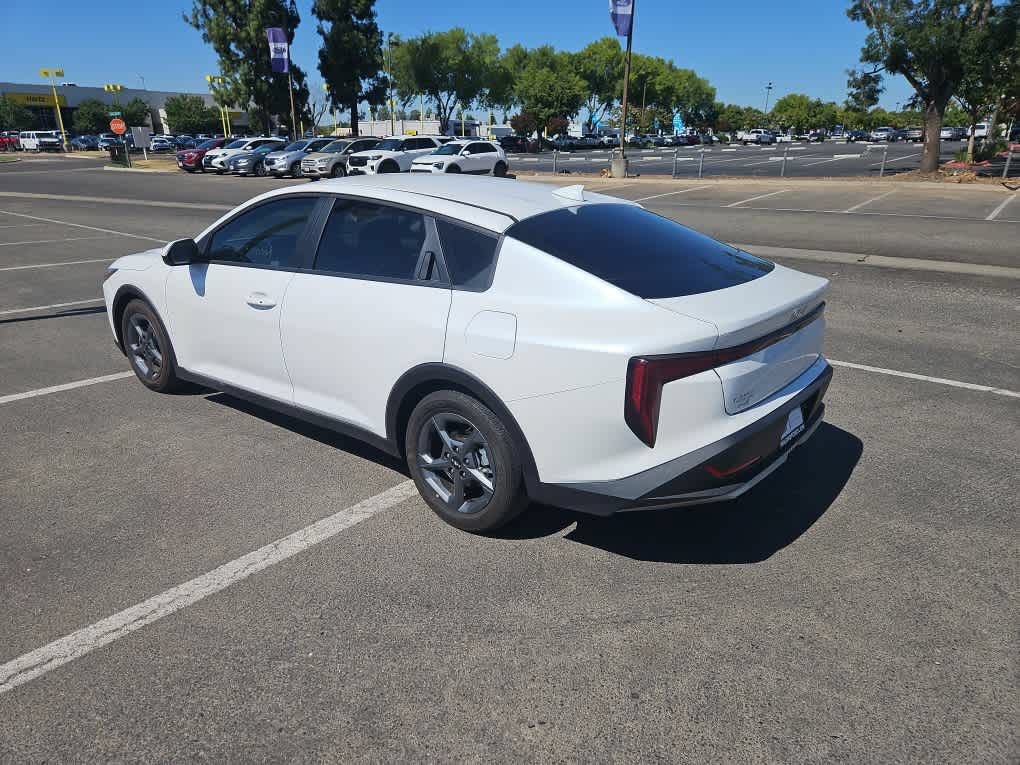 Used 2025 Kia K4 FWD image 6