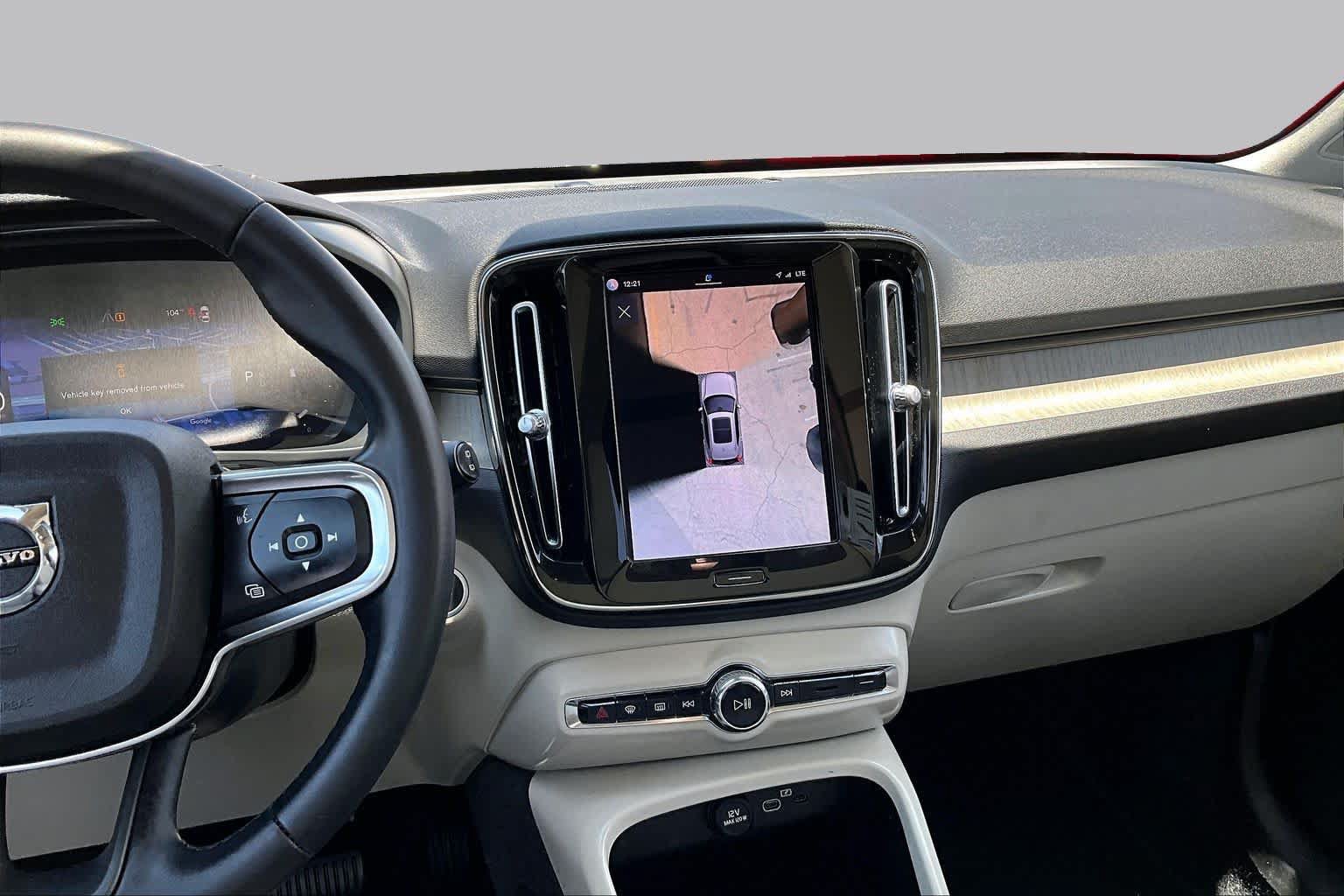 Used 2023 Volvo XC40 B5 Ultimate w/ Climate Package AWD/4WD image 7