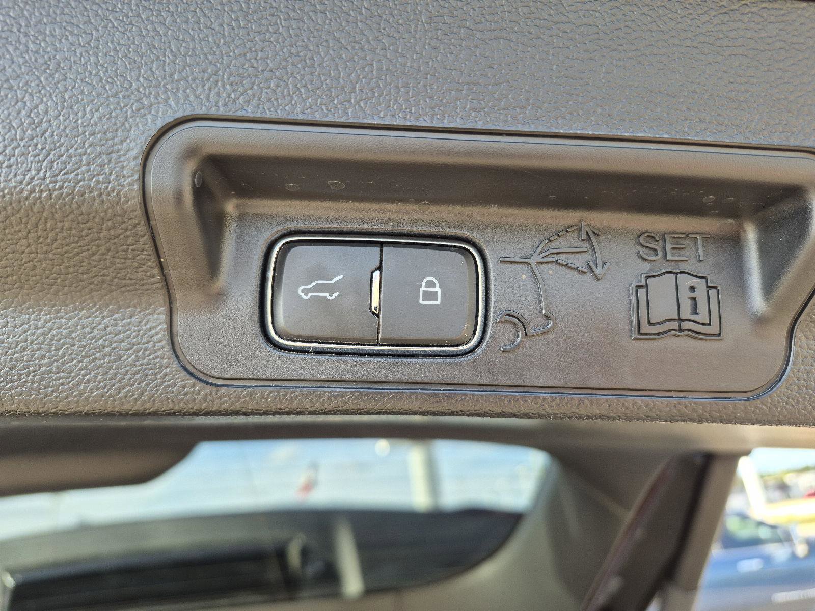 Certified 2022 Ford Explorer XLT w/ Equipment Group 202A image 8