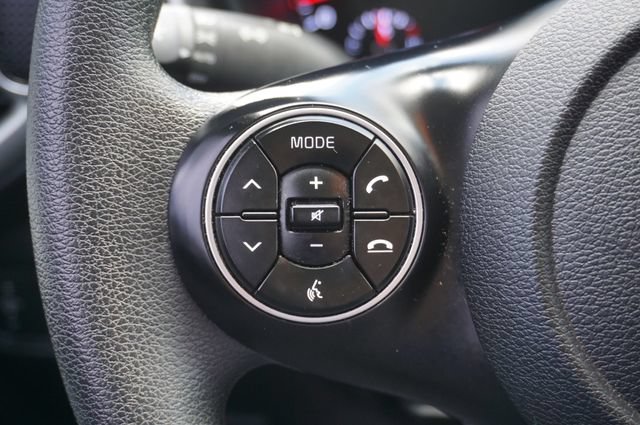 Used 2021 Kia Soul LX FWD image 22