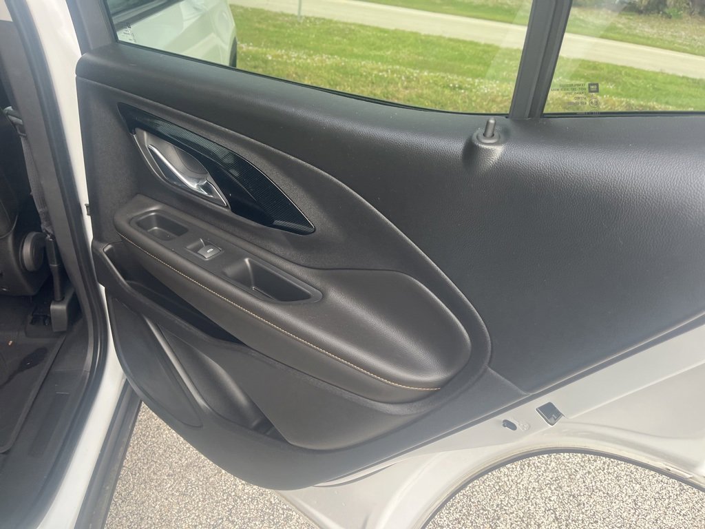 Used 2023 GMC Terrain AT4 w/ Infotainment Package II image 10