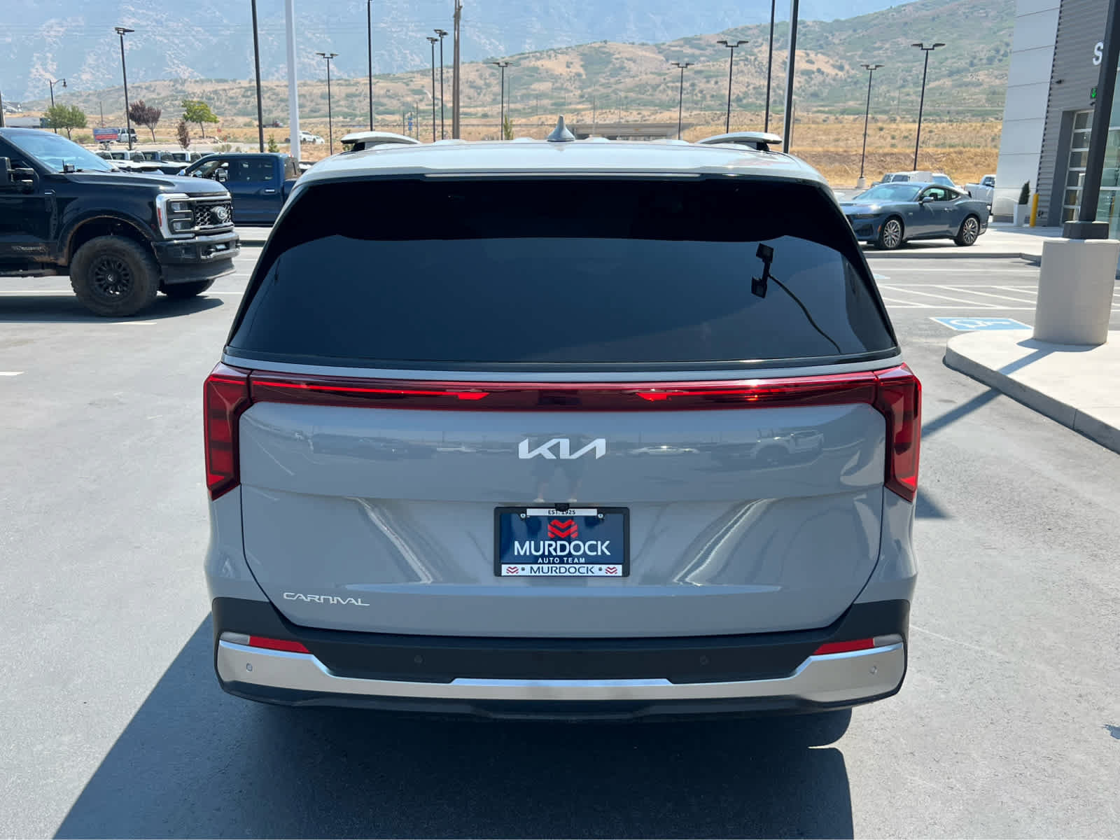 Used 2025 Kia Carnival SX FWD image 9