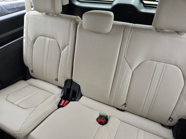 Certified 2022 Ford Expedition Max Platinum RWD image 21