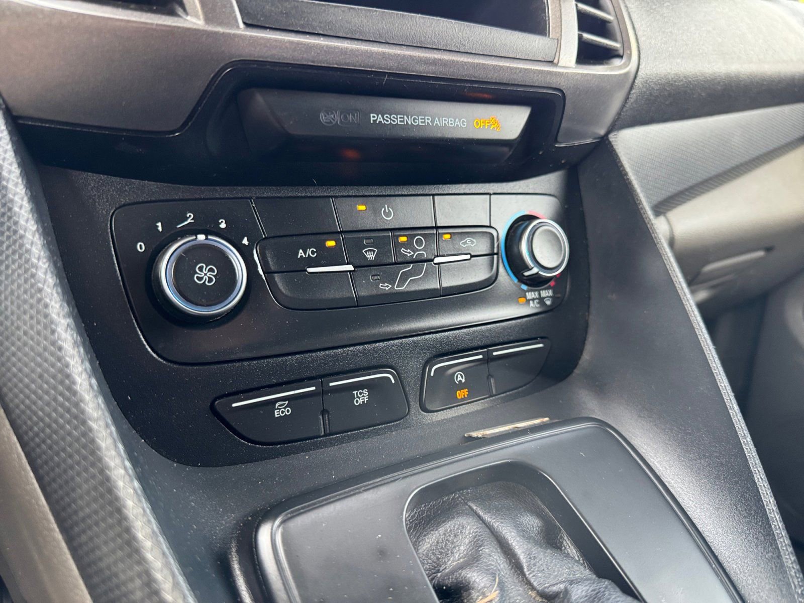 Certified 2021 Ford Transit Connect XL FWD image 22