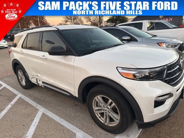 Certified 2022 Ford Explorer XLT w/ Equipment Group 202A image 3