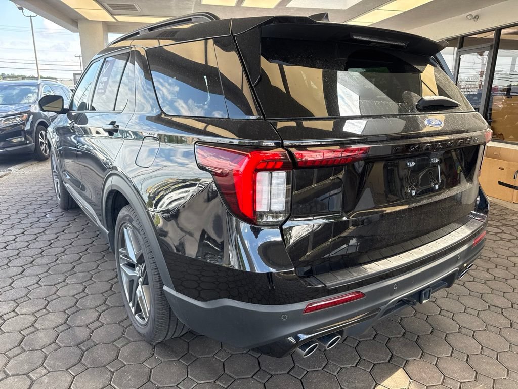 Certified 2025 Ford Explorer ST AWD/4WD image 8