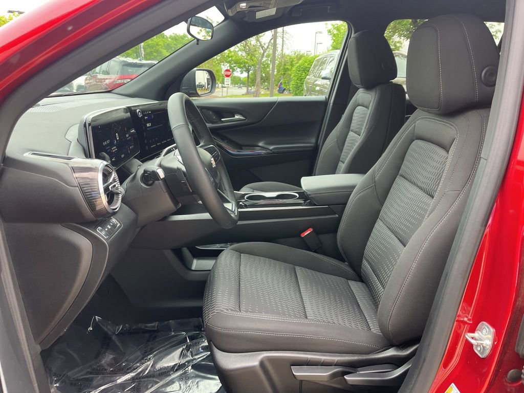 Used 2025 Chevrolet Equinox LT AWD/4WD image 23