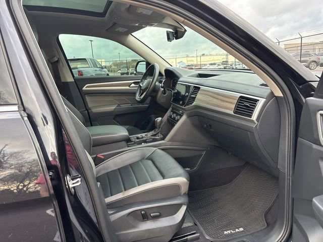 Used 2021 Volkswagen Atlas SEL Premium image 8