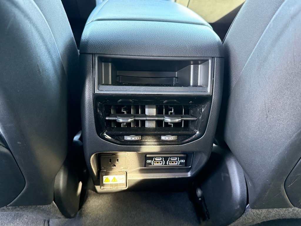 Used 2025 Jeep Grand Cherokee Altitude image 13