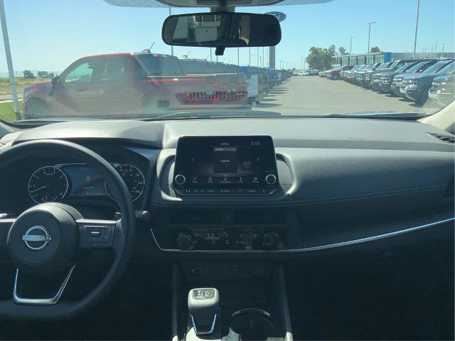 Used 2024 Nissan Rogue S FWD image 13