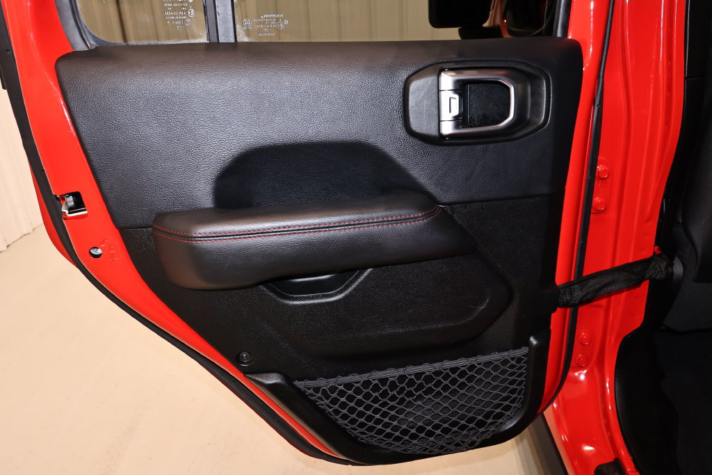 Used 2018 Jeep Wrangler Unlimited Rubicon AWD/4WD image 15