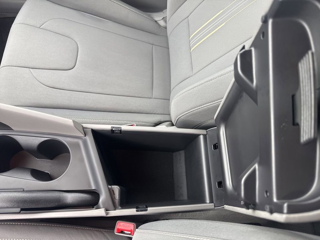 Used 2025 Hyundai Elantra Sport image 39