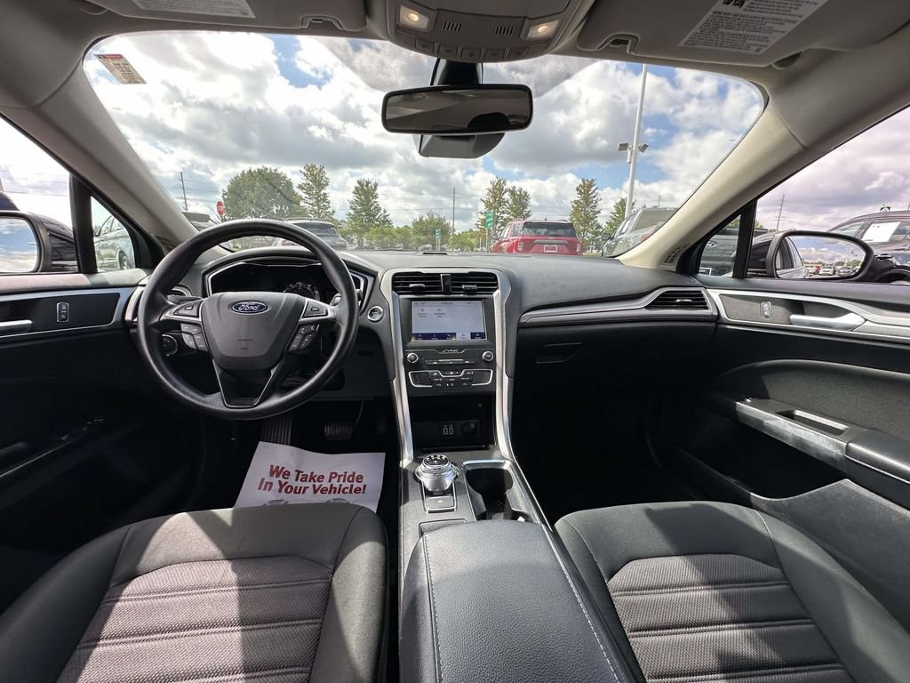 Certified 2020 Ford Fusion SE FWD image 13