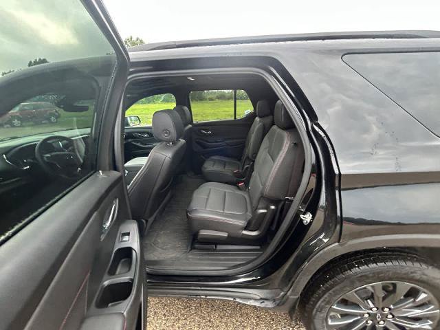 Used 2023 Chevrolet Traverse RS w/ LPO, Floor Liner Package AWD/4WD image 16