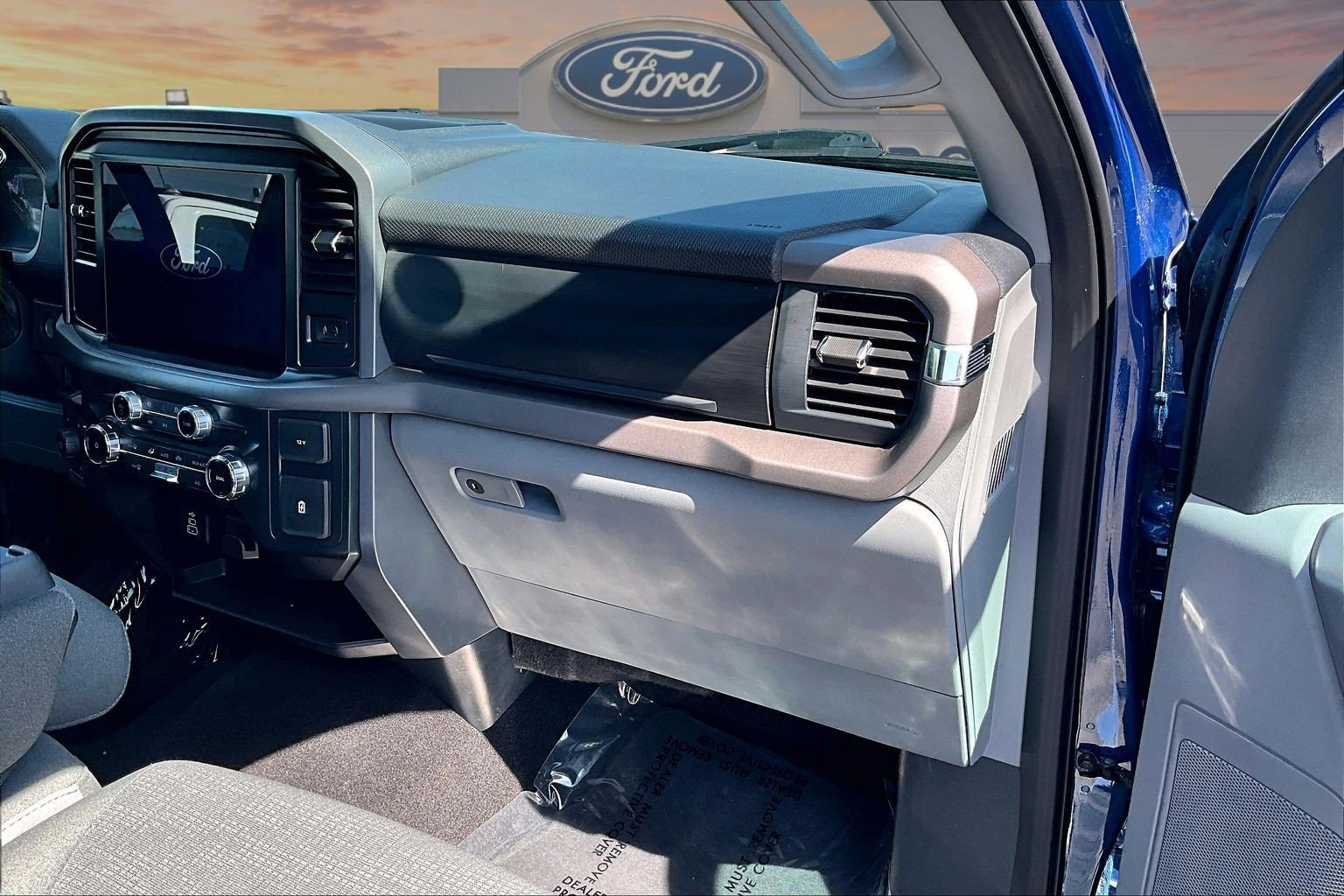 Certified 2025 Ford F150 XLT w/ Equipment Group 301A Standard AWD/4WD image 17