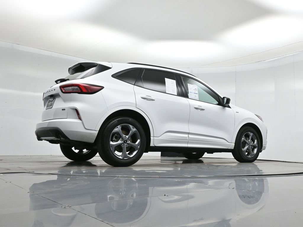 Certified 2023 Ford Escape ST-Line w/ Equipment Group 301A image 17