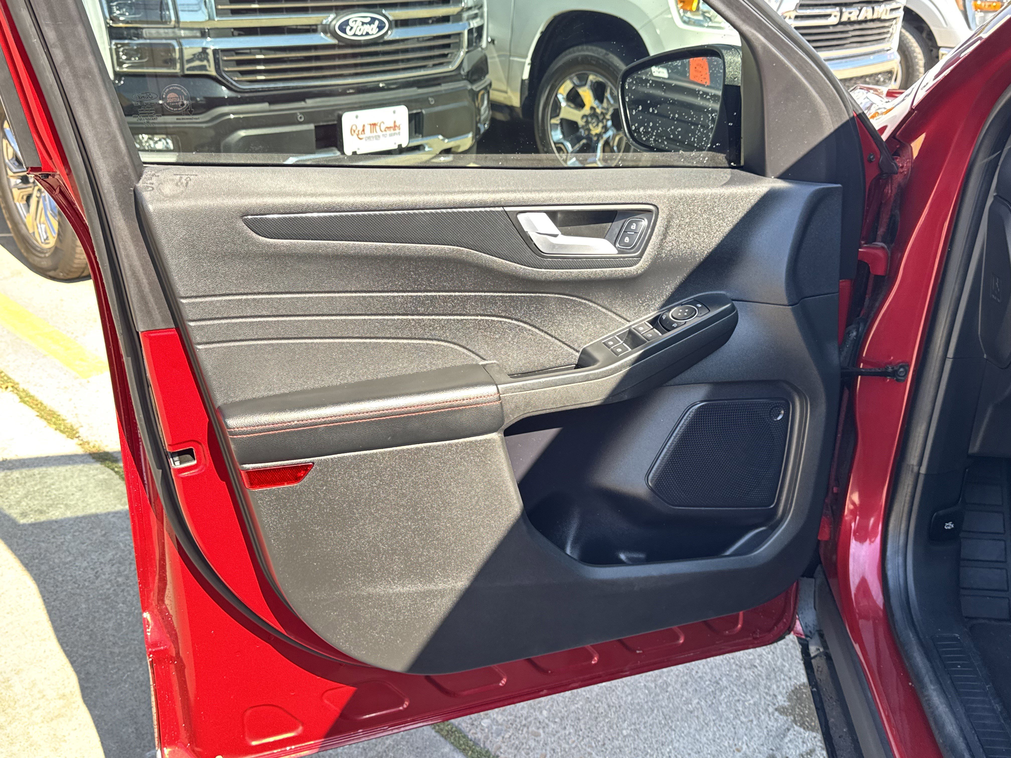 Certified 2024 Ford Escape ST-Line w/ Tech Pack #1 image 17