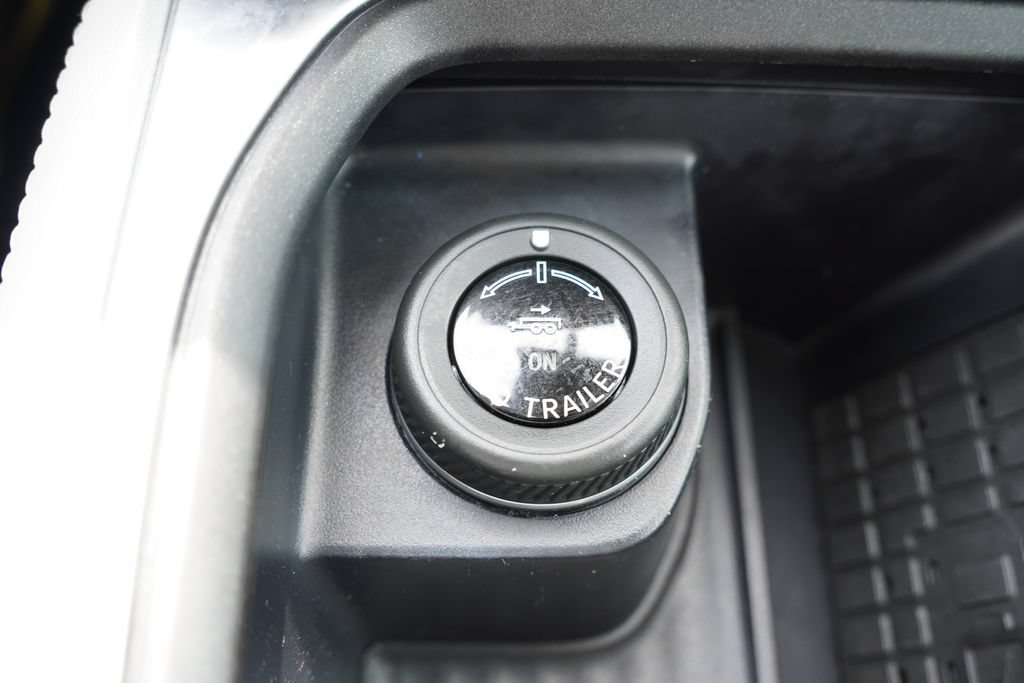 Certified 2025 Ford Expedition Platinum AWD/4WD image 35