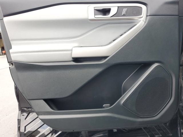 Certified 2023 Ford Explorer XLT w/ Equipment Group 202A AWD/4WD image 28