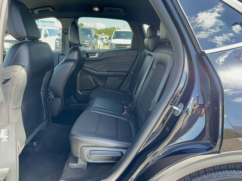 Certified 2025 Ford Escape ST-Line FWD image 12
