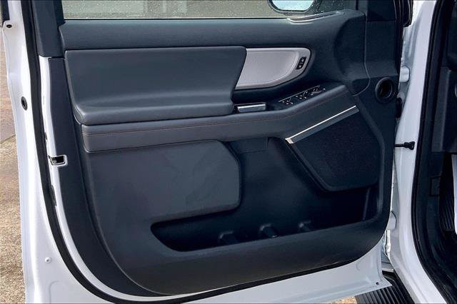 Certified 2025 Ford Expedition Active AWD/4WD image 23