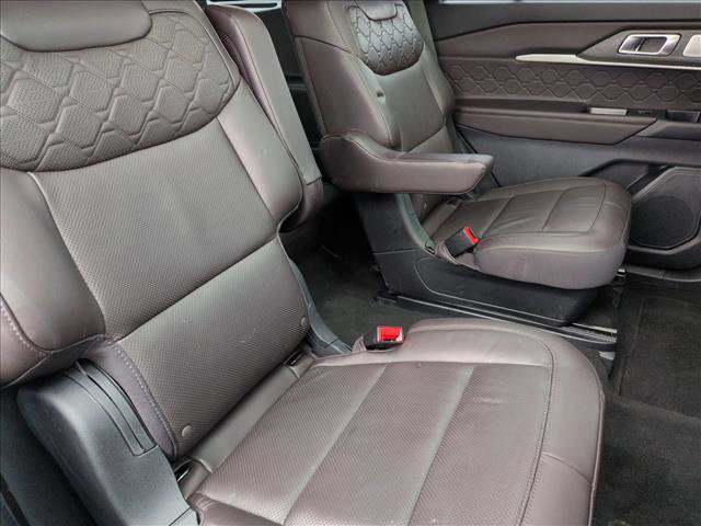 Certified 2025 Ford Explorer Platinum w/ LUX Leather Package image 21