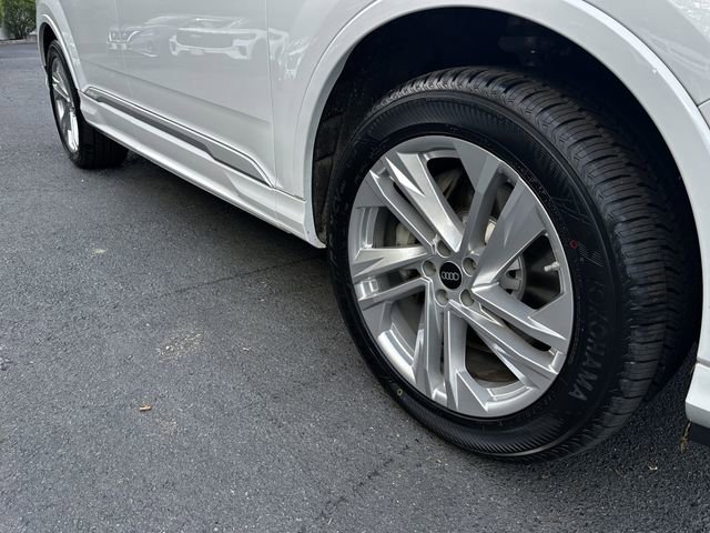 Used 2022 Audi Q7 3.0T Premium Plus w/ Premium Plus Package AWD/4WD image 11