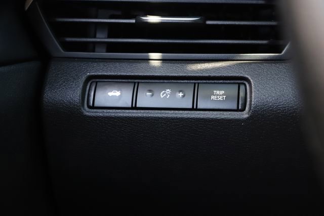 Used 2025 Nissan Altima 2.5 SV FWD image 34