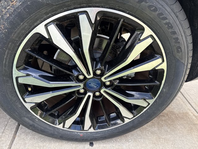 Certified 2021 Ford Escape SE w/ SE Sport Appearance Package FWD image 9