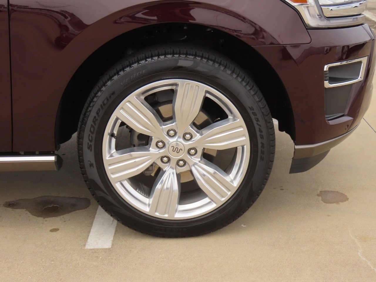 Certified 2024 Ford Expedition King Ranch RWD image 7